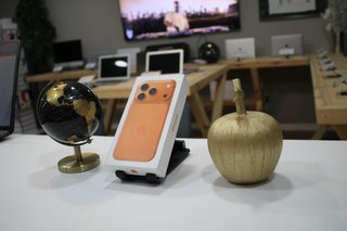 iPhone 17 Pro Max Naranja