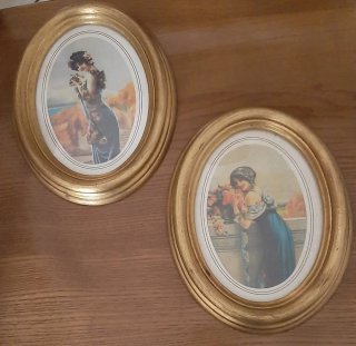 2 Quadri Ovali con Cornice  color Oro