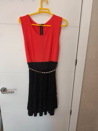 Vestido fiesta negro y rojo con cinturón