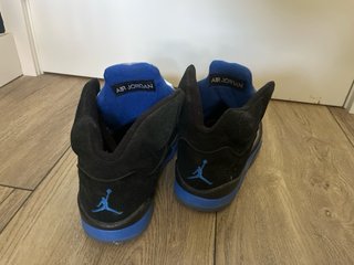Zapatillas Jordan 5 negras y azules