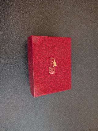 Caja expositora Lotus Oro para relojes