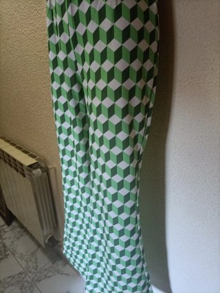 Pantalón acampanado estampado geométrico