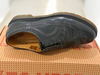 Zapatos Dr Martens 3989 vintage piel calada EU 43