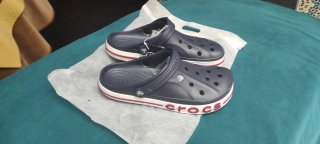 Sandalias Crocs Hombre Azul y Rojo