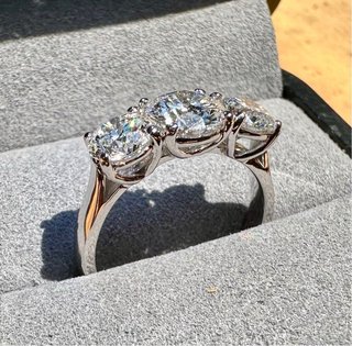 Anillo Tresillo Alta Joyería 18k Diamantes