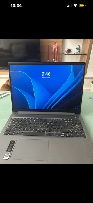 Portátil Lenovo IdeaPad Slim 3 16IRH8 Gris