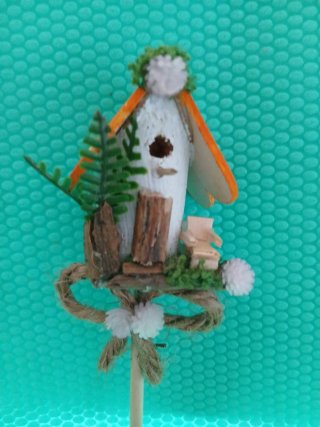 Adorno para plantas de madera y yute