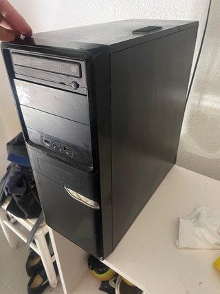PC de oficina negro