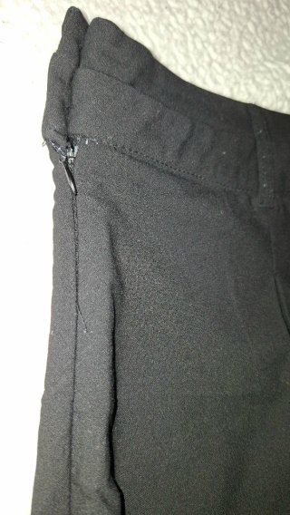 Falda short corta plisada negra