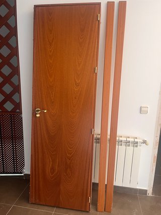 Juego de puertas de interior maciza madera oscura