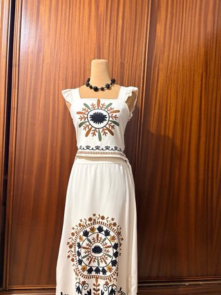 Conjunto estampado top y falda