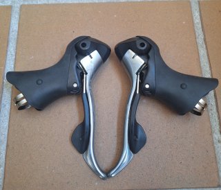 Manetas Shimano 105 ST-5600 10v