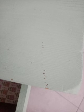 Mesita castellana restaurada con pintura tiza
