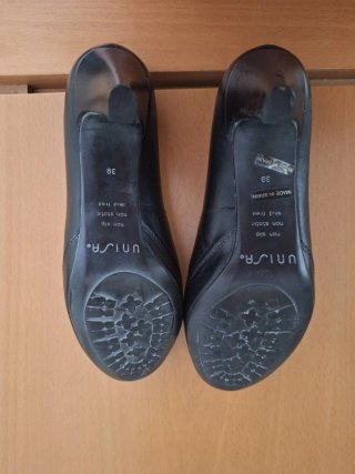 Zapatos de tacón Unisa piel negros