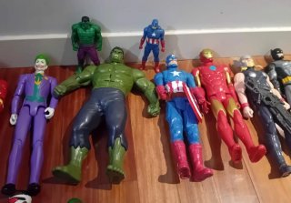 Action Figures Super Eroi Marvel e DC