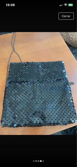 Bolso de fiesta negro con cadena