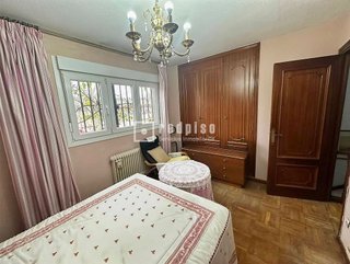 Chalet en venta en Orcasitas en Madrid