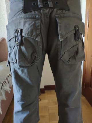 Pantalones cargo hombre gris verdoso
