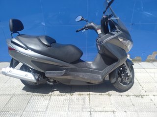 SUZUKI BURGMAN 200 8800kms 2009