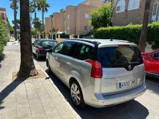 Peugeot 5008 2012