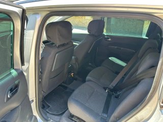 Peugeot 5008 2012