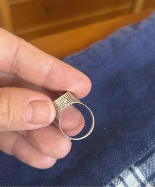 Anillo de plata con inicial M