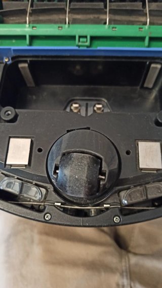 Chasis frontal y sensores Roomba 500-600