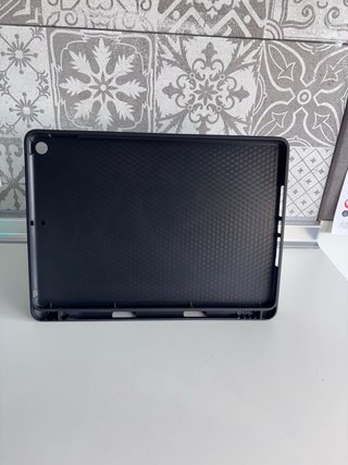 iPad 9ª Gen A2602 Gris con funda