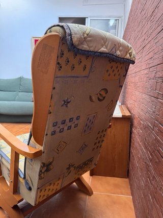 2 Sillones de Madera con Mesita