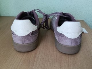 Zapatillas Zara Lilas y Blancas
