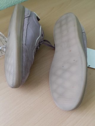 Zapatillas Zara Lilas y Blancas