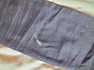 Pantalones negros alternativos con parches