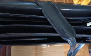 Cartera  - Maletín ejecutivo negro. Con muchos dep