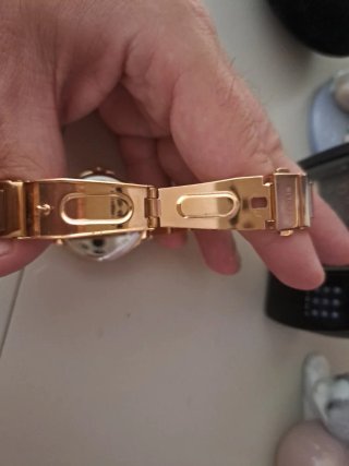 Reloj Tous Dorado y esfera marrón
