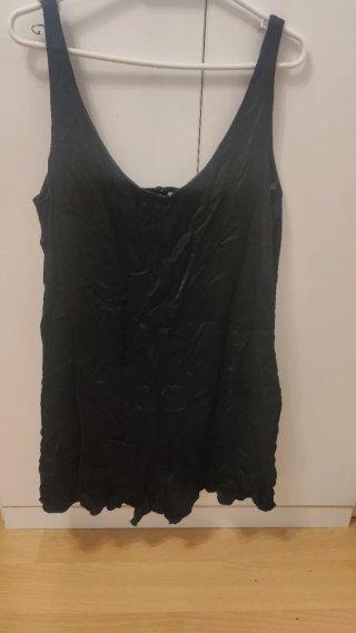 Mono corto Zara con transparencias Talla L