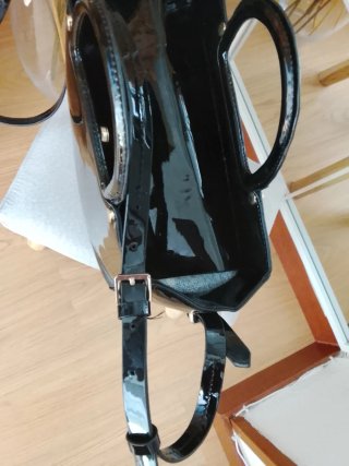 Bolso negro charol