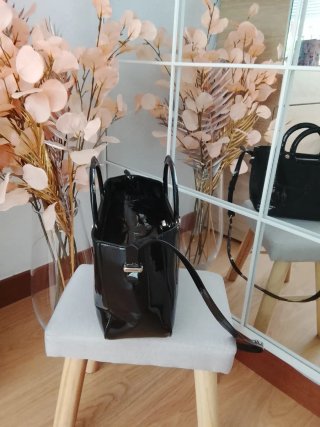 Bolso negro charol