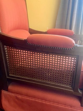 Sillón madera maciza y rejilla
