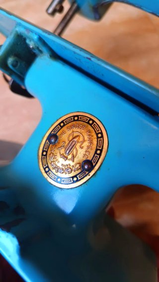 Máquina de coser antigua Singer 20k azul