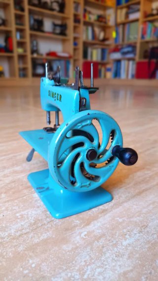 Máquina de coser antigua Singer 20k azul