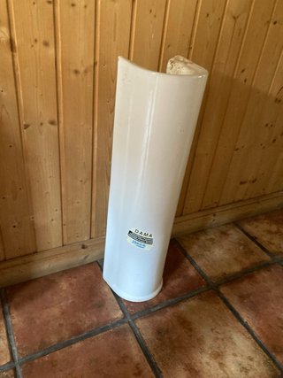 Lavabo de cerámica blanco