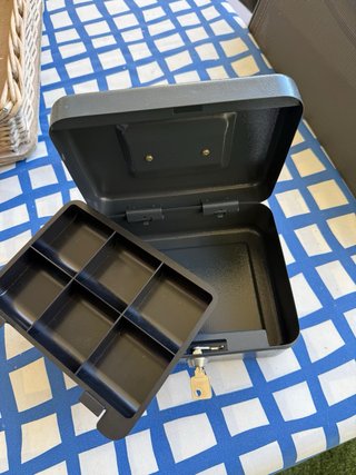 Cassaforte portatile in metallo con chiave