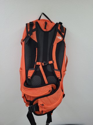 The North Face Mochila 36L Naranja