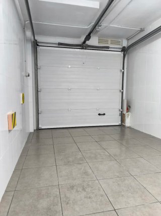 Hola, alquilo garaje cabinado en Benidorm.