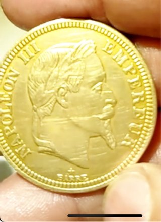 Monedas antiguas de oro originales no copiadas