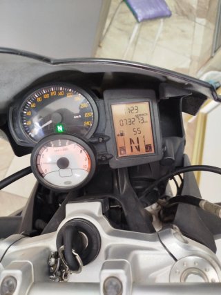 BMW F800R Moto Naked limitable para el carnet a2..