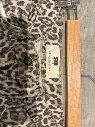 Pantalones Leopardo nuevos