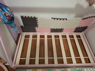 Cama Montessori madera niña