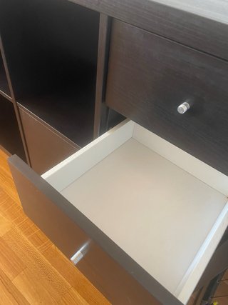 Estantería negra Ikea