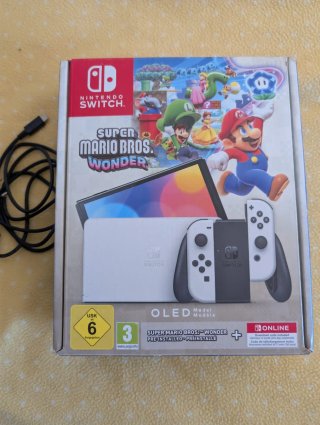 Nintendo Switch OLED Multicolor Poco Uso